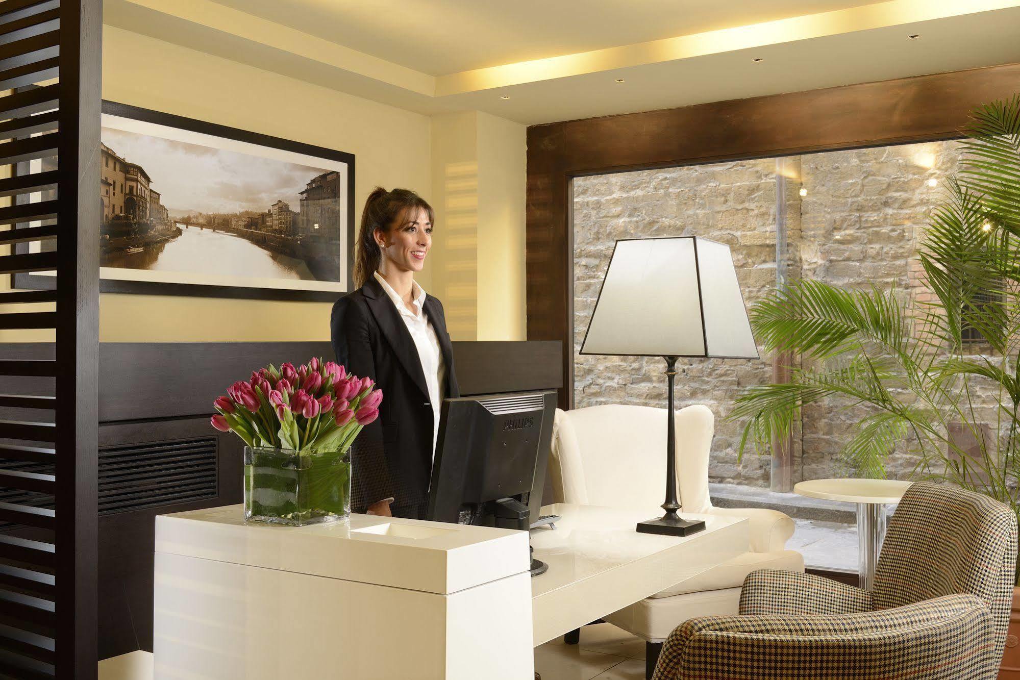 Ponte Vecchio Suites&Spa Florencia Exterior foto